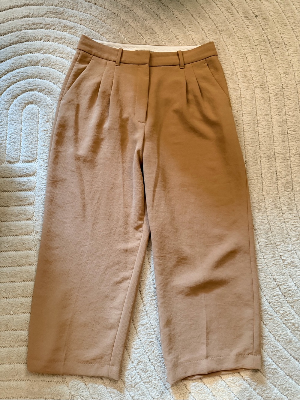 Aritzia The Effortless Pant size 12 short